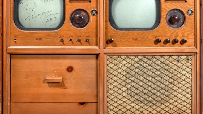 The DuMont Duoscopic TV Set: Two Shows, One Screen